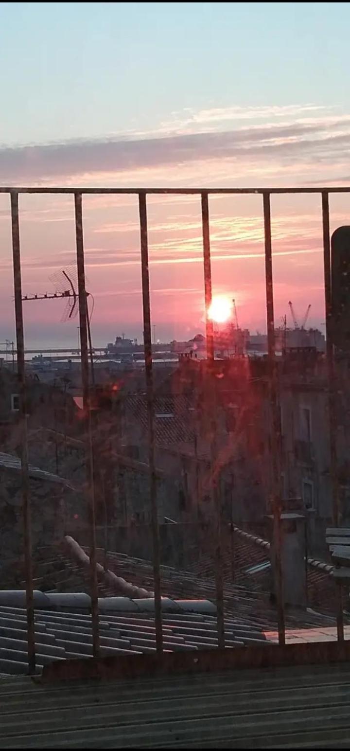 شقة Terrasse De La Revolution سُت المظهر الخارجي الصورة